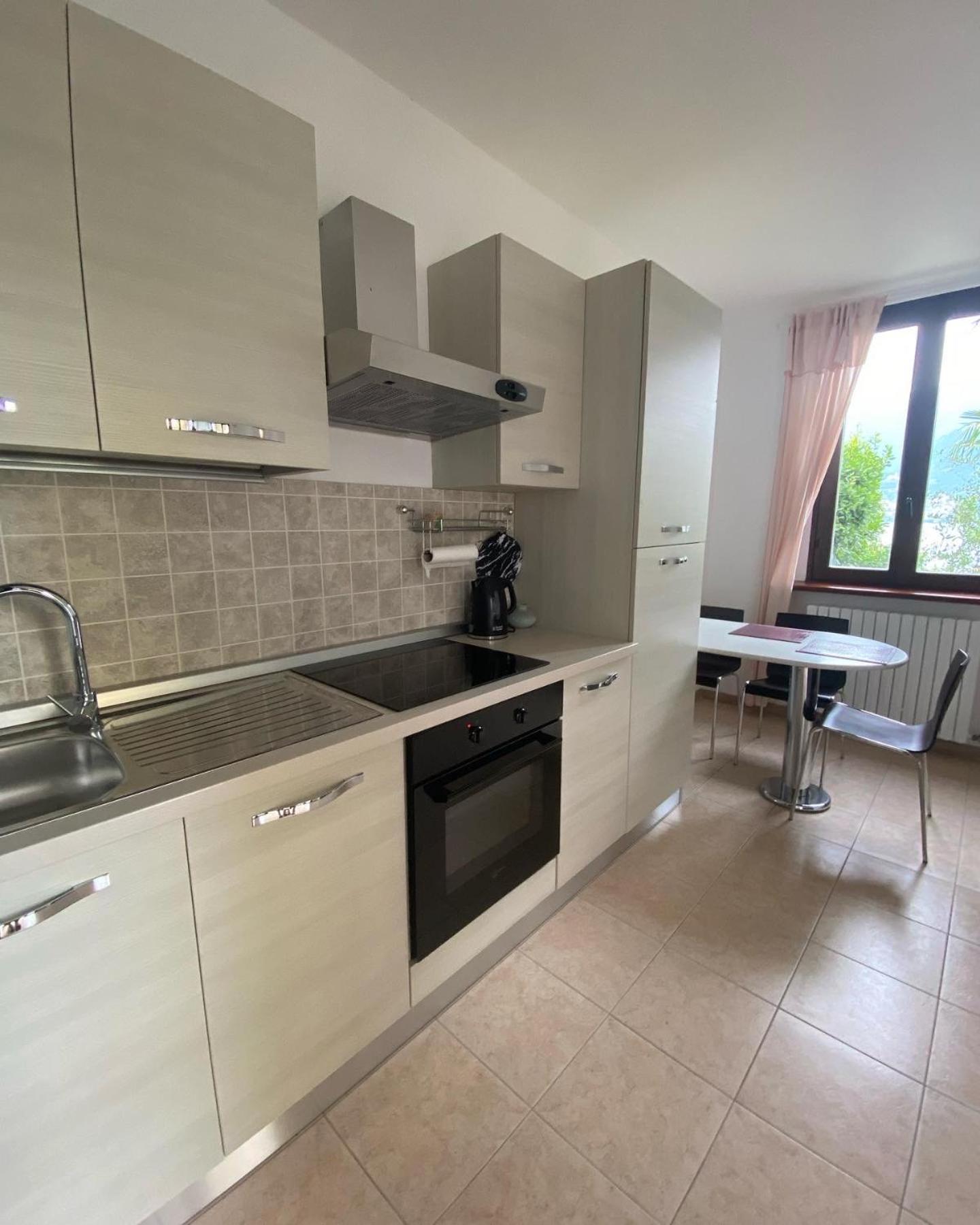 Peonia Apartment - Appartamento Vista Lago Lezzeno Zewnętrze zdjęcie
